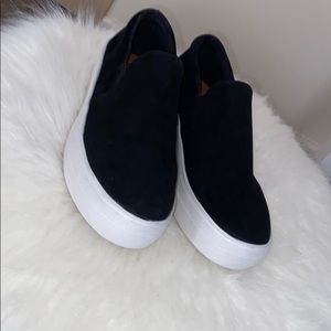 Steve Madden Platform slide-on shoe